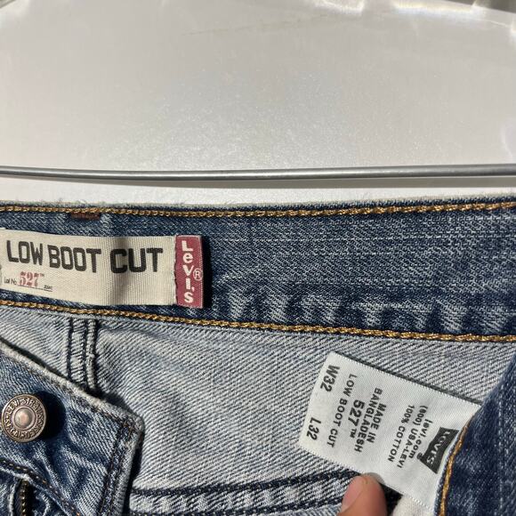 Levi’s 527 Low Boot Cut Blue Distressed Denim Jeans Women’s Size 32x32 - Picture 3 of 6